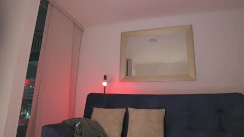 schedule 300 pm - 1100pm colombia time online show from March 1, 2:48 am