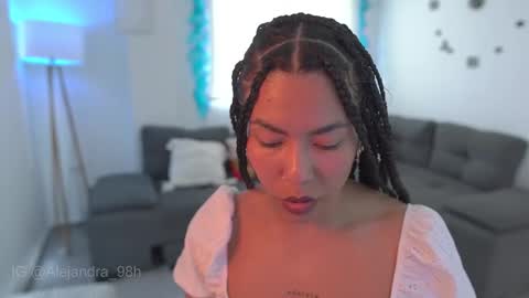 schedule 300 pm - 1100pm colombia time online show from December 14, 4:01 pm