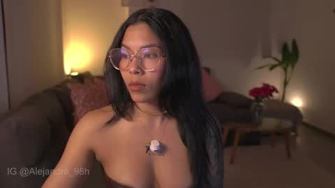 schedule 300 pm - 1100pm colombia time online show from January 11, 4:28 am