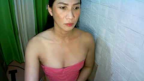 kyutshyne online show from December 1, 2:11 pm