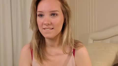 Snapshot of l1n4luv chatting on October 13, 9:26 pm lina online show from October 13, 9:26 pm