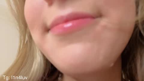 Snapshot of l1n4luv chatting on October 31, 9:16 pm lina online show from October 31, 9:16 pm