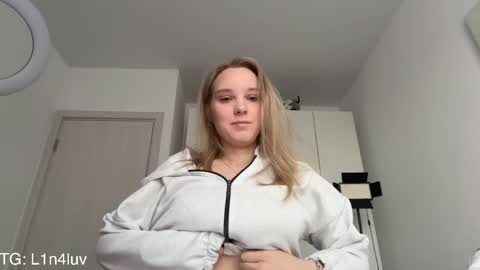 lina online show from April 4, 2:14 pm