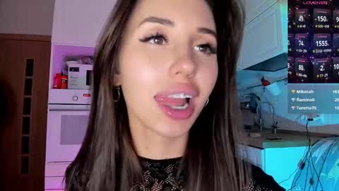 Malika online show from February 5, 11:28 pm