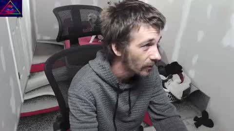 Snapshot of l1v1nth3dr3am chatting on November 8, 5:07 am l1v1nth3dr3am online show from November 8, 5:07 am