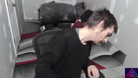 Snapshot of l1v1nth3dr3am chatting on November 12, 4:40 pm l1v1nth3dr3am online show from November 12, 4:40 pm