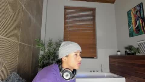 labrinthteasing online show from December 22, 12:13 pm