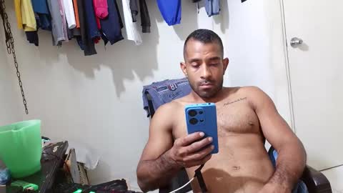 Snapshot of lacasadelosmunecosbq chatting on December 3, 6:10 am Bruno Smith online show from December 3, 6:10 am