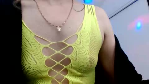 Snapshot of laceyphoenix1 chatting on October 14, 1:28 am Lacey Phoenix online show from October 14, 1:28 am