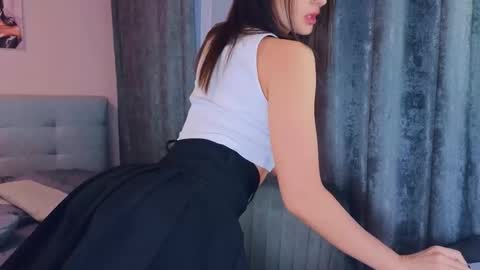 Snapshot of lachatte013 chatting on November 19, 10:59 am Kristina online show from November 19, 10:59 am