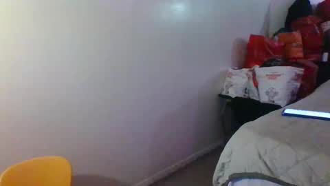 Snapshot of lachickadelbronx chatting on February 20, 5:23 am lachickadelbronx online show from February 20, 5:23 am
