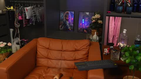 Snapshot of lacie_le_beauty chatting on February 16, 5:15 pm Latex Lacie online show from February 16, 5:15 pm