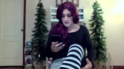 Lacy online show from June 5, 6:35 pm