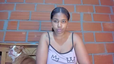 Snapshot of ladahear_ chatting on February 12, 12:37 am Akyra online show from February 12, 12:37 am