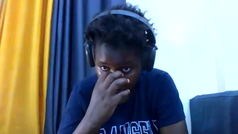 Snapshot of ladar_ chatting on February 8, 3:54 am vida online show from February 8, 3:54 am