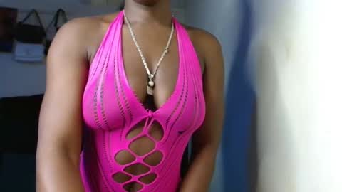 Snapshot of ladasha_montaz chatting on November 18, 8:57 pm ladasha online show from November 18, 8:57 pm