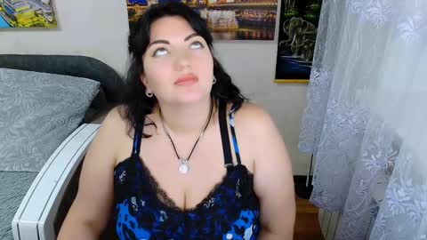 lady_boom_ online show from October 5, 2:26 pm