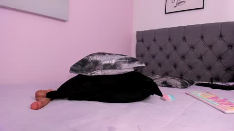 Snapshot of lady_danbury chatting on February 27, 7:47 pm Karla - Instagram lady karla1 online show from February 27, 7:47 pm