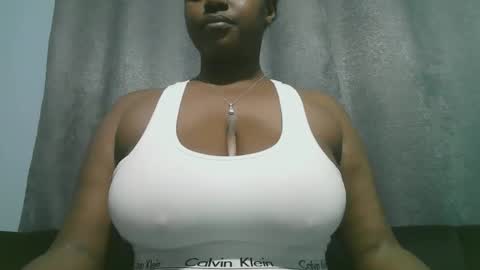 Snapshot of lady_dearra chatting on September 11, 2:33 am lady_dearra online show from September 11, 2:33 am