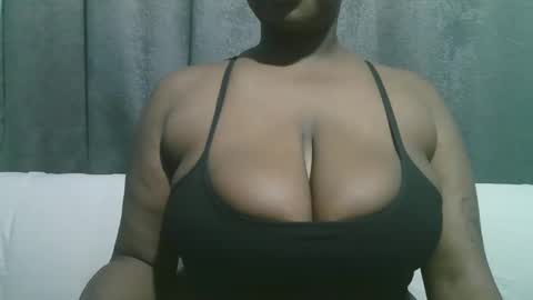 Snapshot of lady_dearra chatting on September 20, 1:50 am lady_dearra online show from September 20, 1:50 am