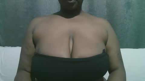 Snapshot of lady_dearra chatting on October 3, 3:14 am lady_dearra online show from October 3, 3:14 am
