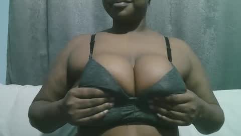 Snapshot of lady_dearra chatting on October 17, 3:53 am lady_dearra online show from October 17, 3:53 am