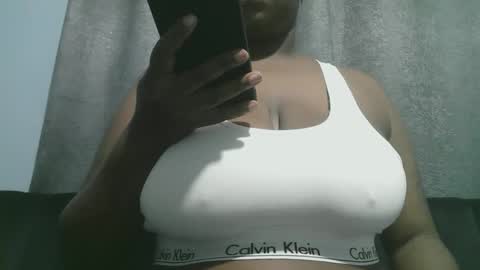 lady_dearra online show from November 18, 2:06 am