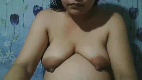 Snapshot of lady_love063 chatting on January 18, 7:17 am lady_love063 online show from January 18, 7:17 am