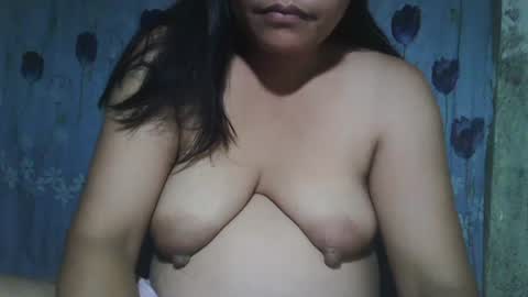 Snapshot of lady_love063 chatting on October 4, 1:42 pm lady_love063 online show from October 4, 1:42 pm