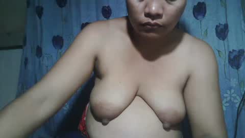 Snapshot of lady_love063 chatting on October 13, 1:33 pm lady_love063 online show from October 13, 1:33 pm