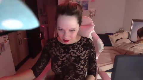 Snapshot of lady_smile69 chatting on March 1, 3:21 am lady_smile69 online show from March 1, 3:21 am