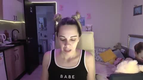 Snapshot of lady_smile69 chatting on November 1, 3:03 pm lady_smile69 online show from November 1, 3:03 pm