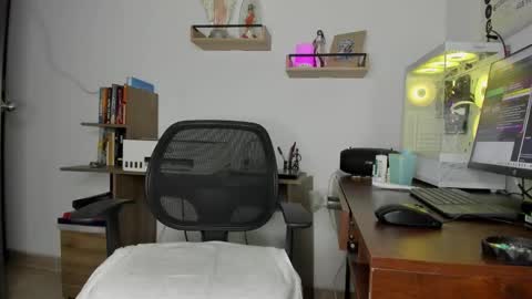 Sophie   online show from September 20, 8:32 pm