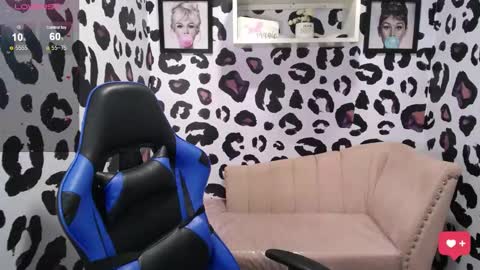 Lady Violet Bridgerton online show from January 23, 8:13 pm