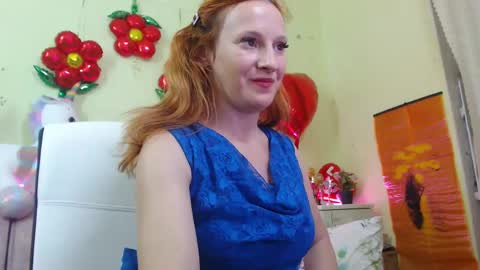Snapshot of ladybigsmile chatting on February 20, 4:57 pm Sima Ladybigsmile online show from February 20, 4:57 pm