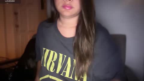 Snapshot of ladybird21 chatting on November 28, 11:35 am Aria online show from November 28, 11:35 am