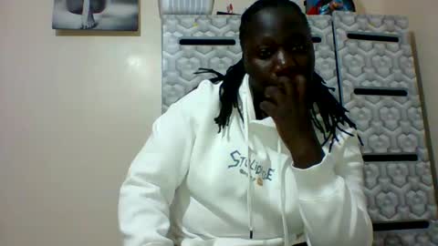 Snapshot of ladyblossoms19 chatting on December 30, 5:23 pm lindah32 online show from December 30, 5:23 pm