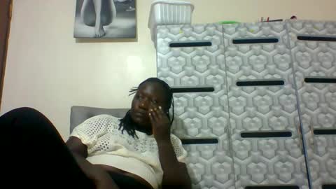 Snapshot of ladyblossoms19 chatting on January 8, 6:20 pm lindah32 online show from January 8, 6:20 pm