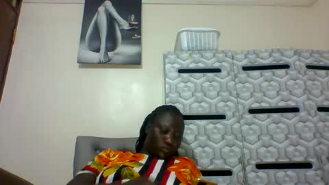 Snapshot of ladyblossoms19 chatting on January 28, 6:39 pm lindah32 online show from January 28, 6:39 pm