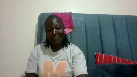 Snapshot of ladyblossoms19 chatting on February 17, 10:03 pm lindah32 online show from February 17, 10:03 pm