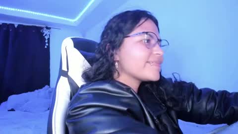 Snapshot of ladybrown_16 chatting on December 12, 6:14 am Lady online show from December 12, 6:14 am