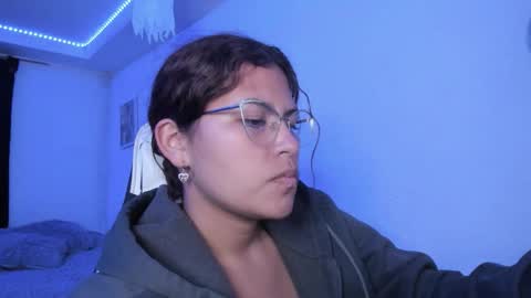 Snapshot of ladybrown_16 chatting on October 20, 2:45 am Lady online show from October 20, 2:45 am