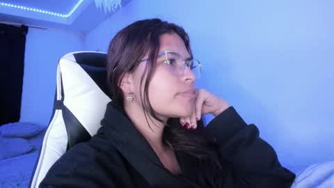  Lady  online show from October 22, 2:01 am