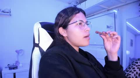  Lady  online show from May 21, 4:19 am