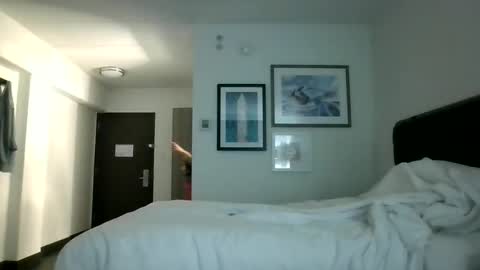 Snapshot of ladycinnabon chatting on February 27, 1:05 am Stephanie online show from February 27, 1:05 am