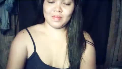 Snapshot of ladylyn177xx chatting on January 8, 1:35 pm ladylyn177xx online show from January 8, 1:35 pm