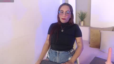 Isabella  online show from March 19, 9:19 pm