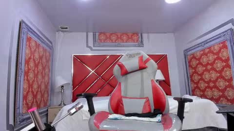 Ladyy Scarlett online show from December 1, 11:59 am