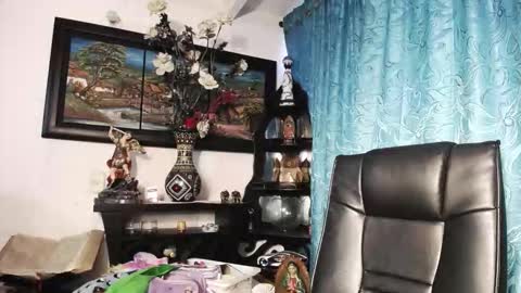 laia_hadid online show from October 5, 10:40 pm