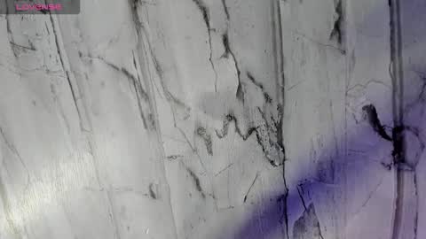 laiily bell online show from December 14, 1:05 pm